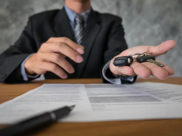How to Set Up a Car Dealership After Getting an LMCT Licence